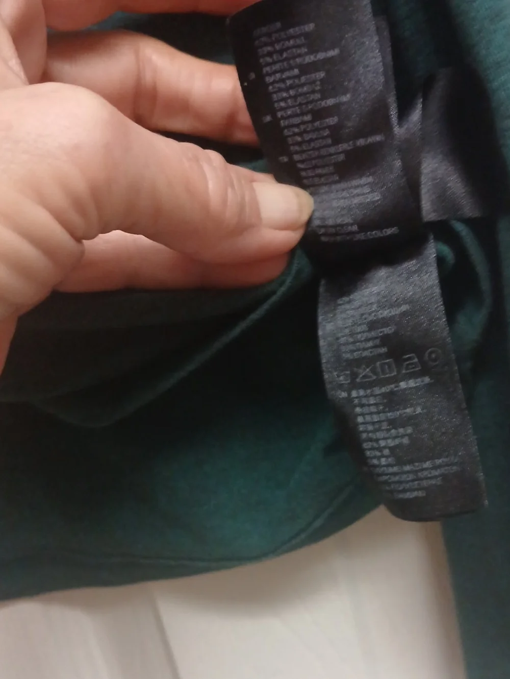 ​H&M DIVIDED Emerald Forest Green Long Sleeve Cropped Top - Size Large
